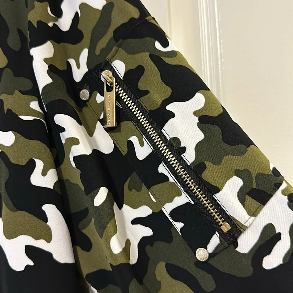 NWT Michael Kors Jacket - Size Medium - Picture 3 of 5